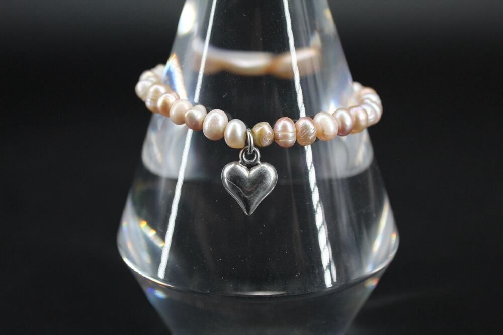 Freshwater Pearl Stretch Bracelet Puff Heart Charm Pink White Pearls